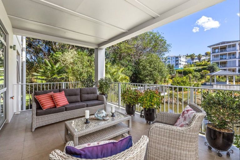Photo of property in 21 Parkside Drive, Orewa, 0931