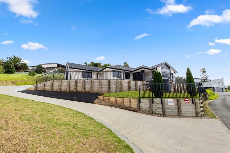 Photo of property in 25 Kite Way, Welcome Bay, Tauranga, 3112