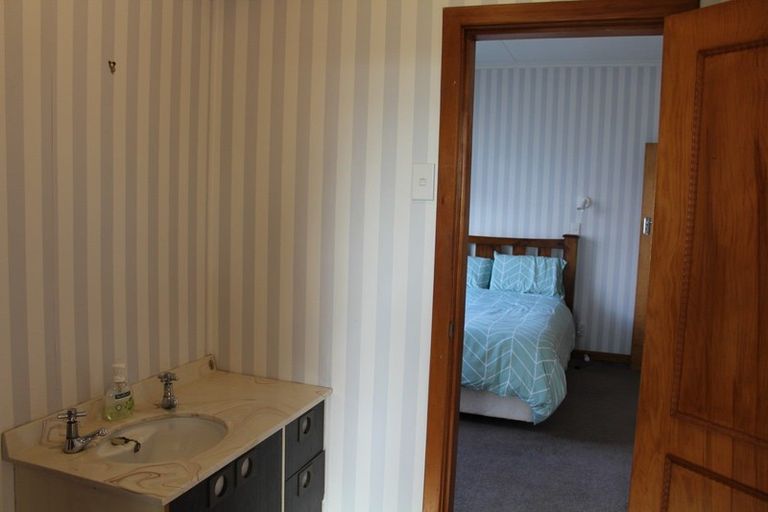 Photo of property in 32 Mary Street, Winton, 9720