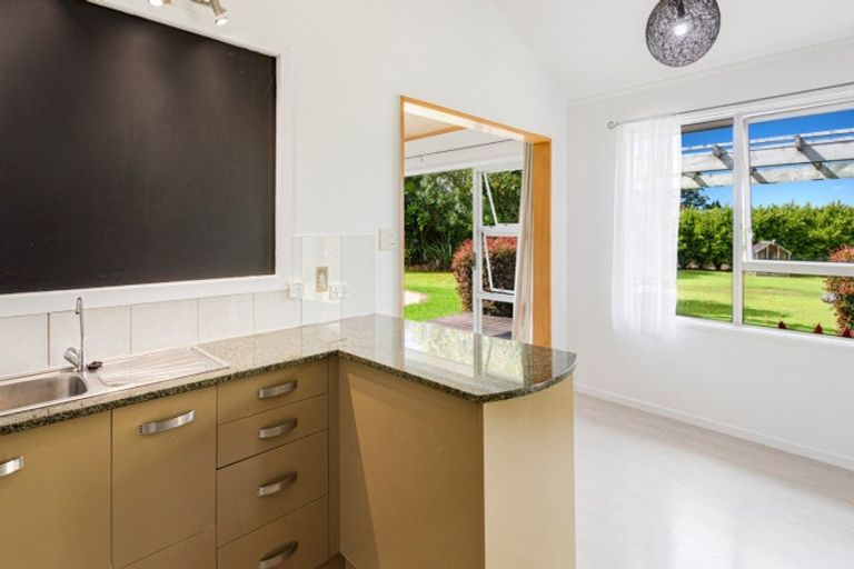 Photo of property in 18 Awhitu Road, Kerikeri, 0230