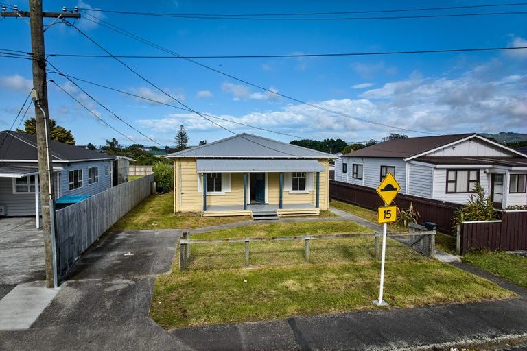 Photo of property in 40 York Street, Moera, Lower Hutt, 5010