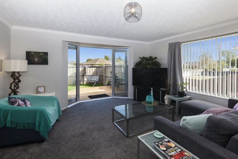 Photo of property in 1/106 Burwood Road, Burwood, Christchurch, 8083