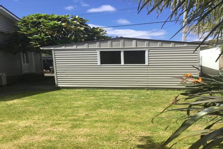 Photo of property in 120 Knights Road, Hutt Central, Lower Hutt, 5010