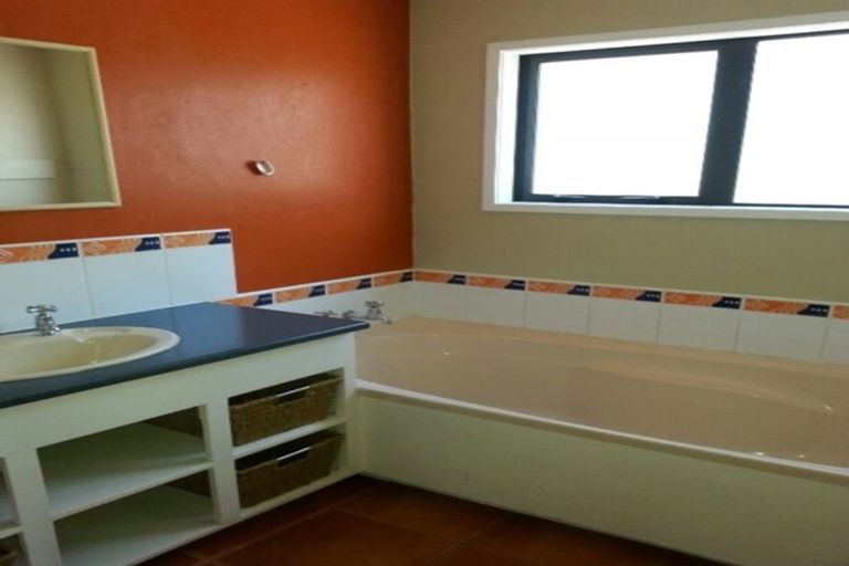 Photo of property in 3 Rainbow Court, Raumati South, Paraparaumu, 5032