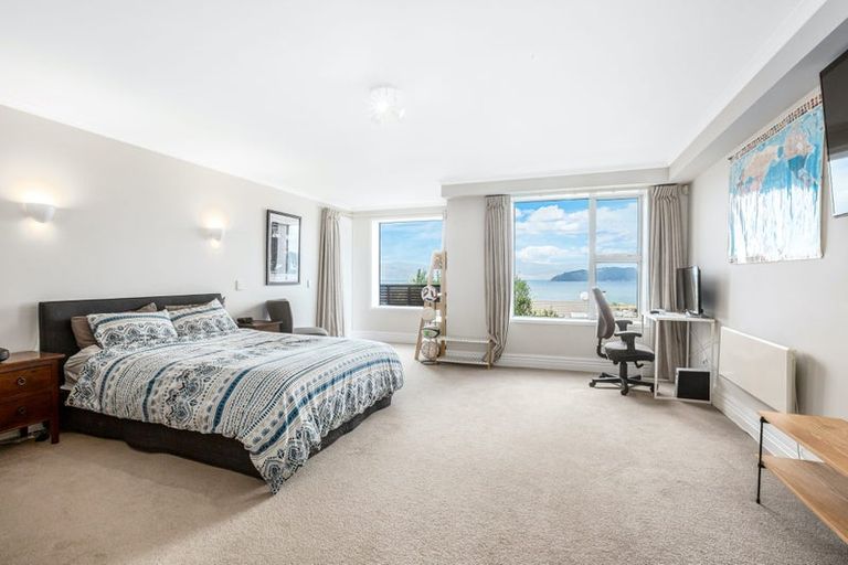 Photo of property in 5 Curnow Way, Kaiwharawhara, Wellington, 6035