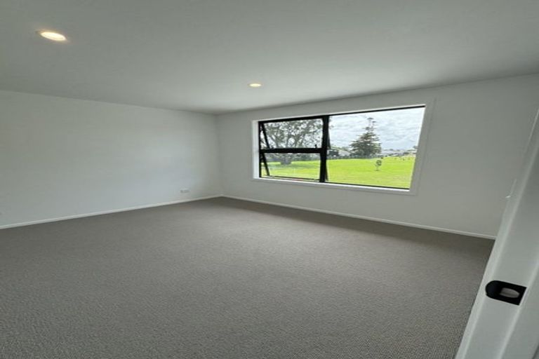 Photo of property in 26f Brennan Avenue, Te Atatu Peninsula, Auckland, 0610