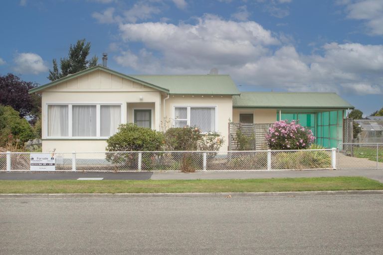 Photo of property in 33 Balmoral Street, Oamaru North, Oamaru, 9400