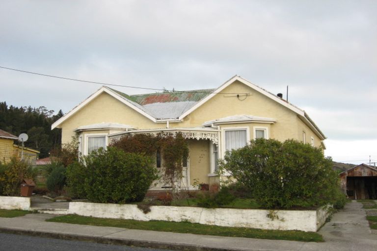Photo of property in 14 Wyre Street, Kaitangata, 9210