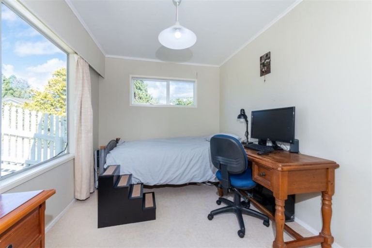 Photo of property in 37 Barlow Place, Chatswood, Auckland, 0626