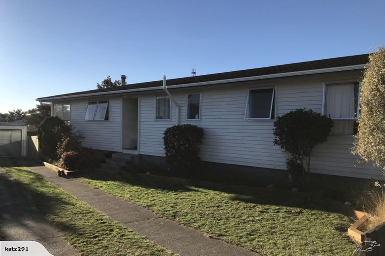 Photo of property in 64 Grace Crescent, Richmond Heights, Taupo, 3330