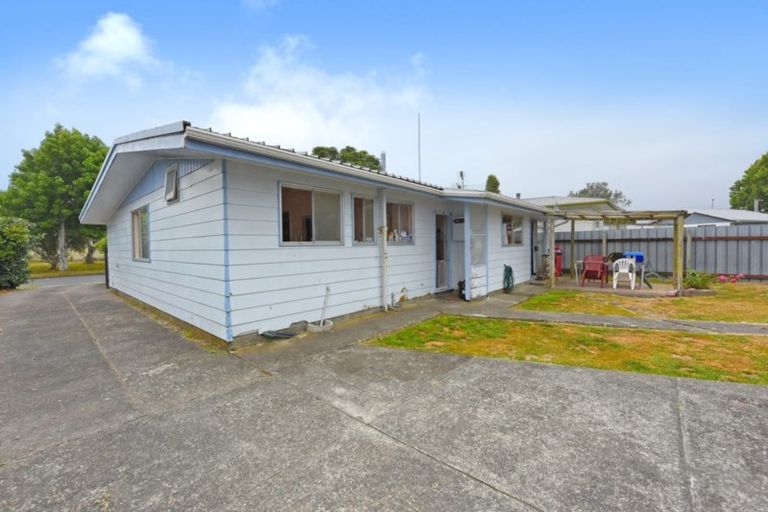 Photo of property in 5 Bonnie Glen Crescent, Ebdentown, Upper Hutt, 5018