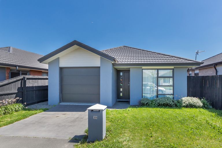 Photo of property in 35 Maclaren Road, Wigram, Christchurch, 8042