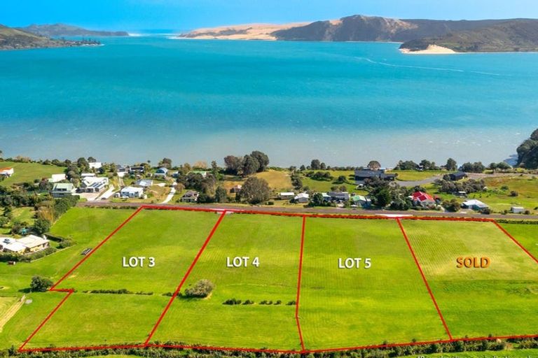 Photo of property in 16 Koutu Point Road, Opononi, Kaikohe, 0473