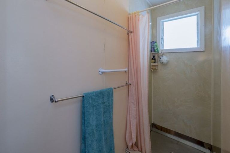 Photo of property in 137 Bartholomew Road, Levin, 5510