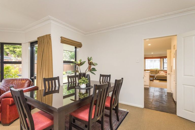 Photo of property in 15 Phoenix Avenue, Hokowhitu, Palmerston North, 4410