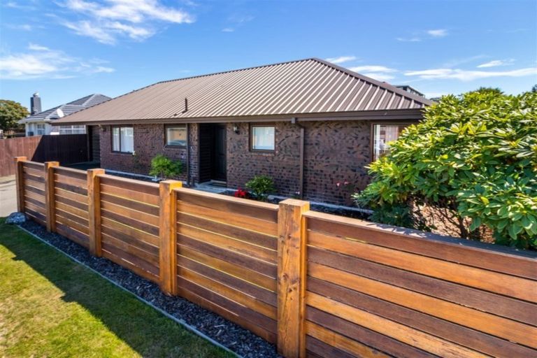 Photo of property in 1a Corfe Street, Ilam, Christchurch, 8041