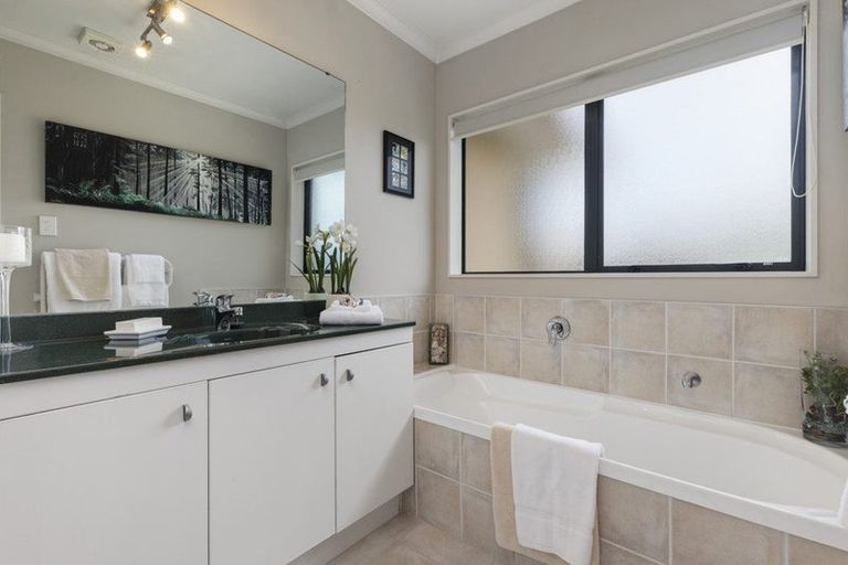 Photo of property in 131 Guys Road, East Tamaki, Auckland, 2013