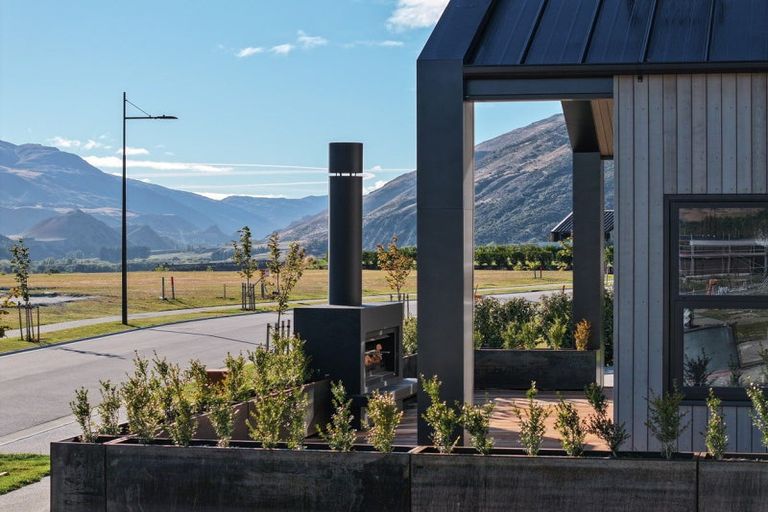 Photo of property in Kawarau Heights, 75 Kawarau Heights Boulevard, Lake Hayes, Queenstown, 9304