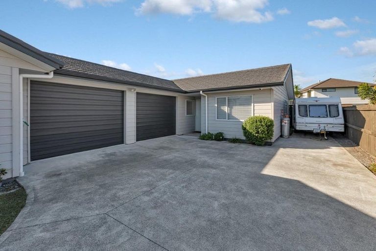 Photo of property in 80 One Tree Point Road, One Tree Point, 0118