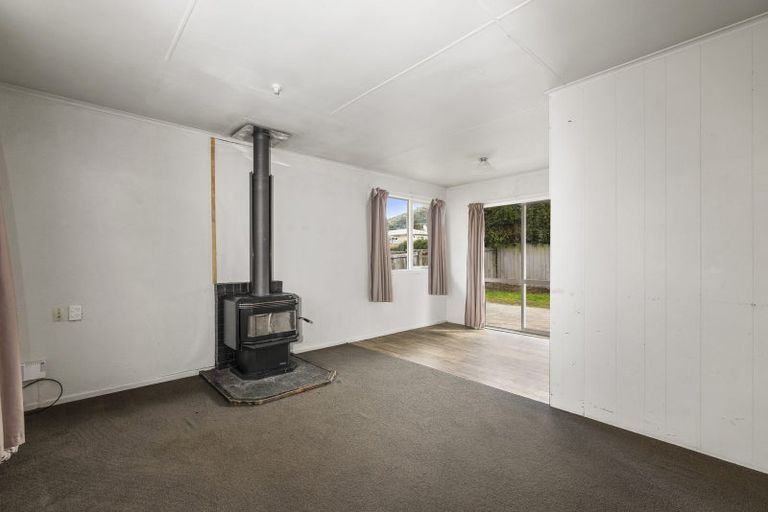 Photo of property in 15 Ross Road, Western Heights, Rotorua, 3015