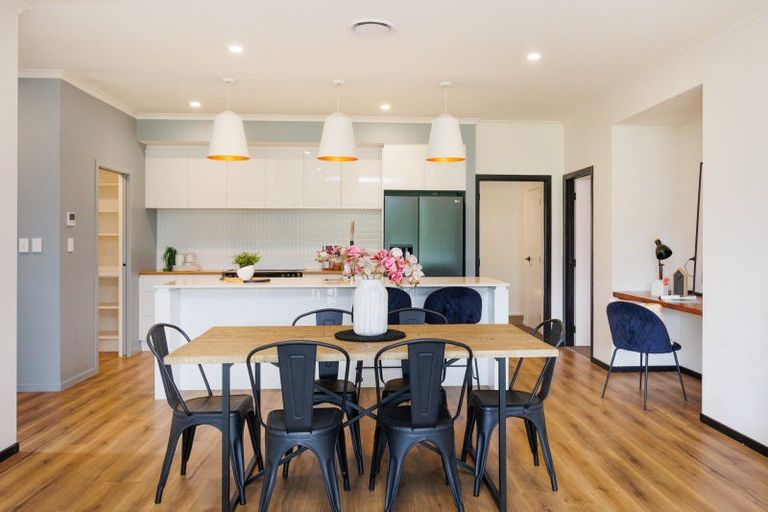 Photo of property in 2 Ashgrove Lane, Ashhurst, 4470