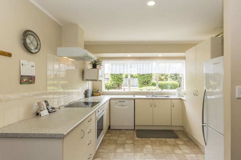 Photo of property in 168 Queen Street, Waiuku, 2123