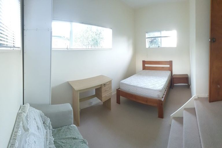 Photo of property in 29 Athena Drive, Totara Vale, Auckland, 0629