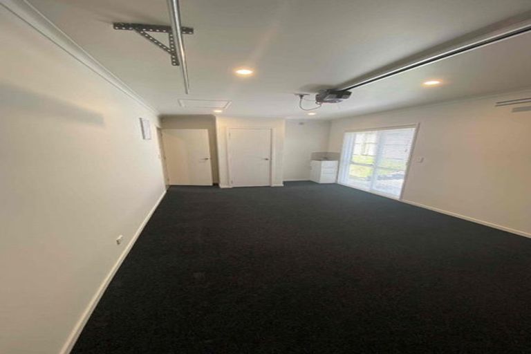 Photo of property in 3a Ascot Avenue, Henderson, Auckland, 0610