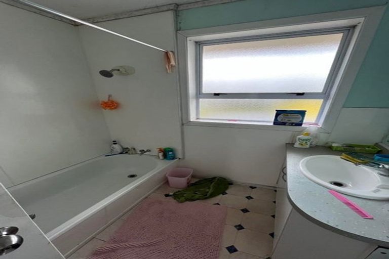 Photo of property in 16 Sundown Crescent, Melville, Hamilton, 3206