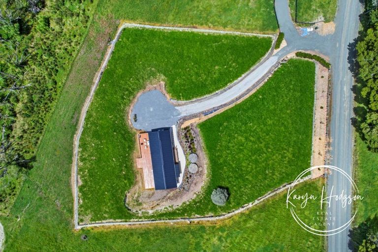 Photo of property in 37 Judd Road, Maungaturoto, 0520