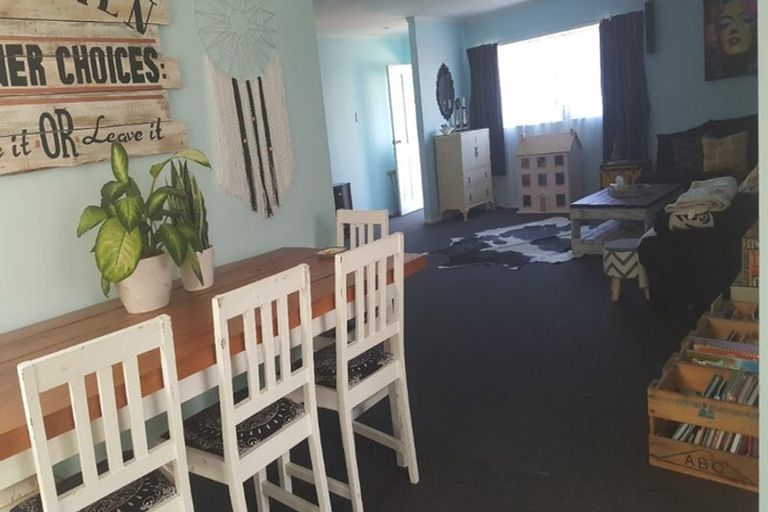 Photo of property in 100 Rangituhi Crescent, Takapuwahia, Porirua, 5022