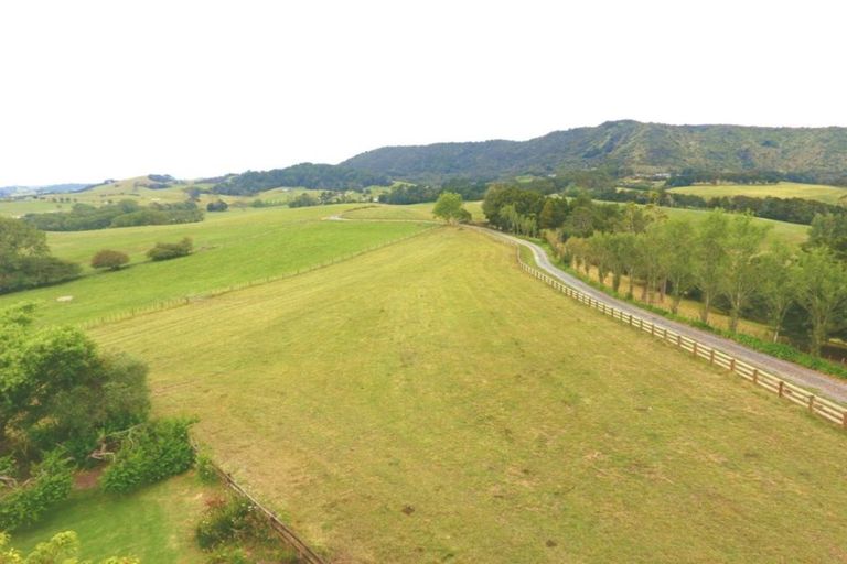 Photo of property in 402 Old Kaipara Road, Kaipara Flats, Warkworth, 0981