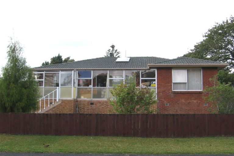 Photo of property in 66 Chilcott Road, Henderson, Auckland, 0612