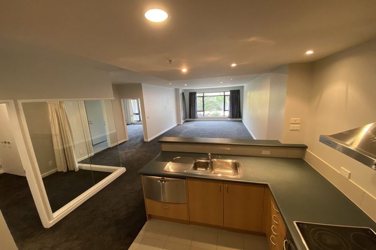 Photo of property in Kate Sheppard Apartments, 4h/42 Molesworth Street, Thorndon, Wellington, 6011