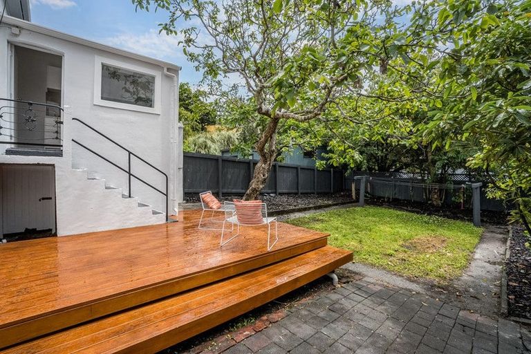 Photo of property in 48 Hall Street, Newtown, Wellington, 6021