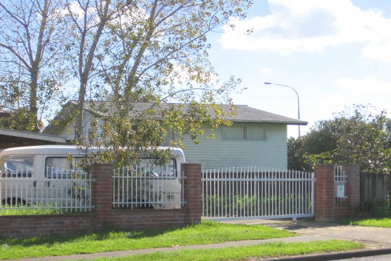 Photo of property in 3 Othello Drive, Clover Park, Auckland, 2023