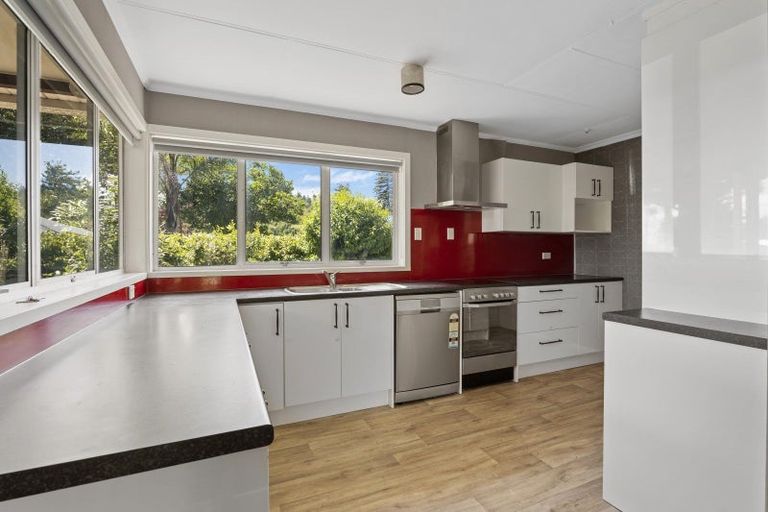 Photo of property in 9 Tawa Street, Inglewood, 4330