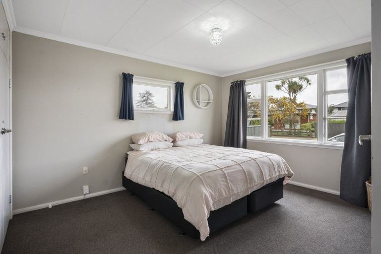 Photo of property in 2 Glasgow Street, Takaro, Palmerston North, 4412