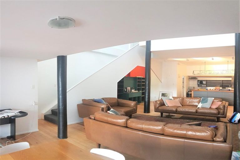 Photo of property in 2/15 Frederick Street, Te Aro, Wellington, 6011