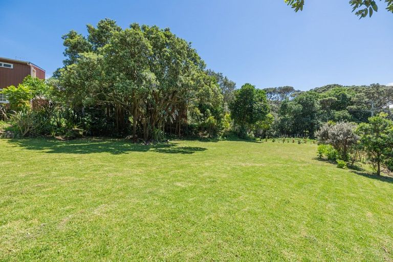 Photo of property in 411 Motutara Road, Muriwai, 0881