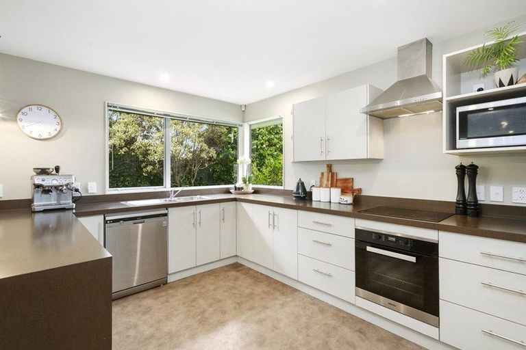 Photo of property in 6a Luckie Street, Tawa, Wellington, 5028