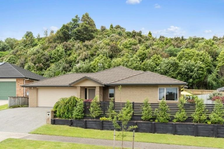 Photo of property in 67 Bathurst Crescent, Pyes Pa, Tauranga, 3112