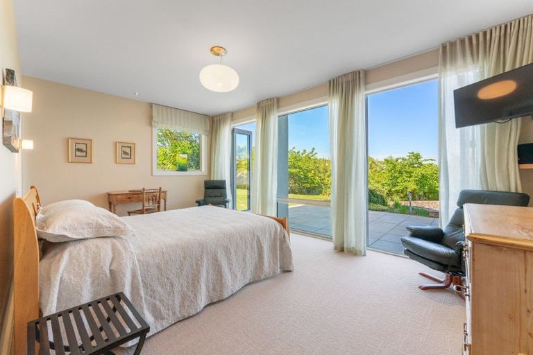 Photo of property in 49 Whakamoenga Point, Acacia Bay, Taupo, 3385