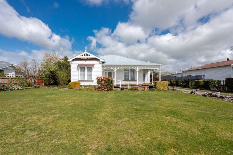 Photo of property in 36 Barraud Street, Dannevirke, 4930
