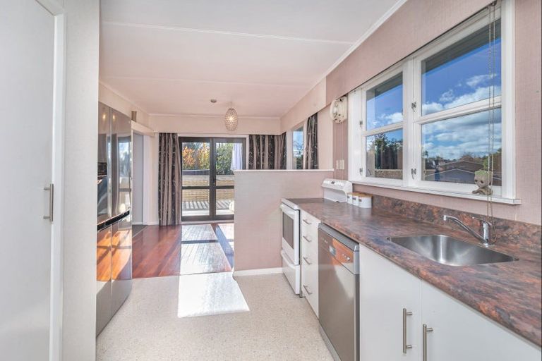 Photo of property in 13 Burn Street, Levin, 5510