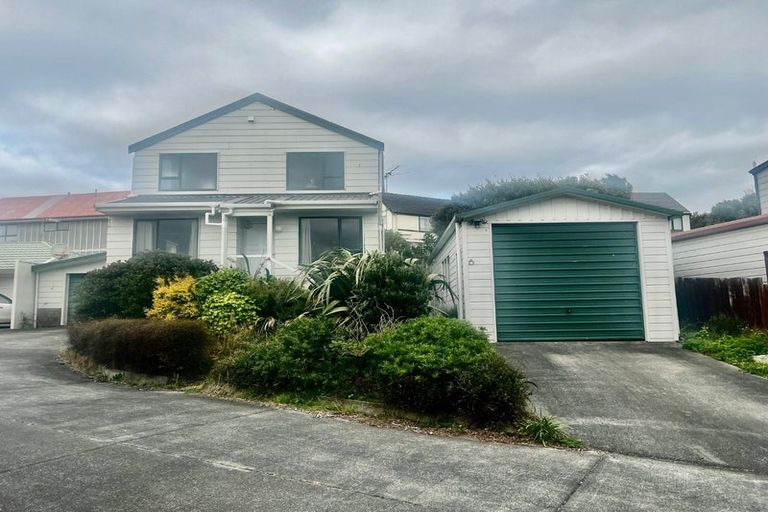 Photo of property in 6 Trilids Lane, Churton Park, Wellington, 6037