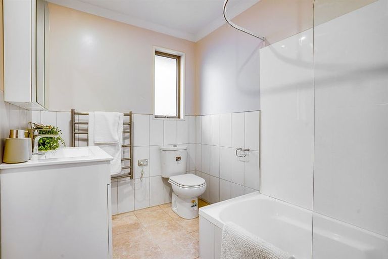 Photo of property in 98 Elizabeth Street, Riccarton, Christchurch, 8041