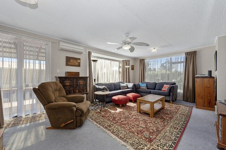 Photo of property in 47 Rutherford Street, Chedworth, Hamilton, 3210