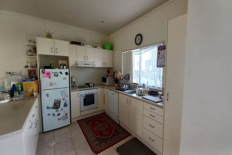 Photo of property in 12 Vitex Lane, Henderson, Auckland, 0612