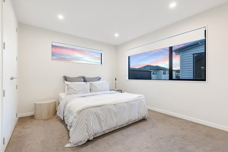 Photo of property in 24a Lumbarda Drive, Kumeu, 0810